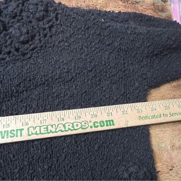 Carraig Donn‎ Black Crochet Flowers 100% Pure Irish Boho Indie Wool Sweater S - Picture 8 of 10